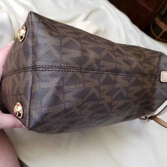 Michael Kors Monogram Brown Convertable - Picture 7 of 8